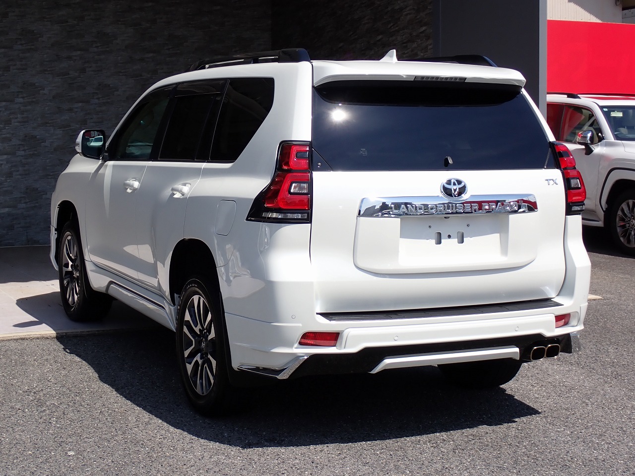 TOYOTA Land Cruiser Prado