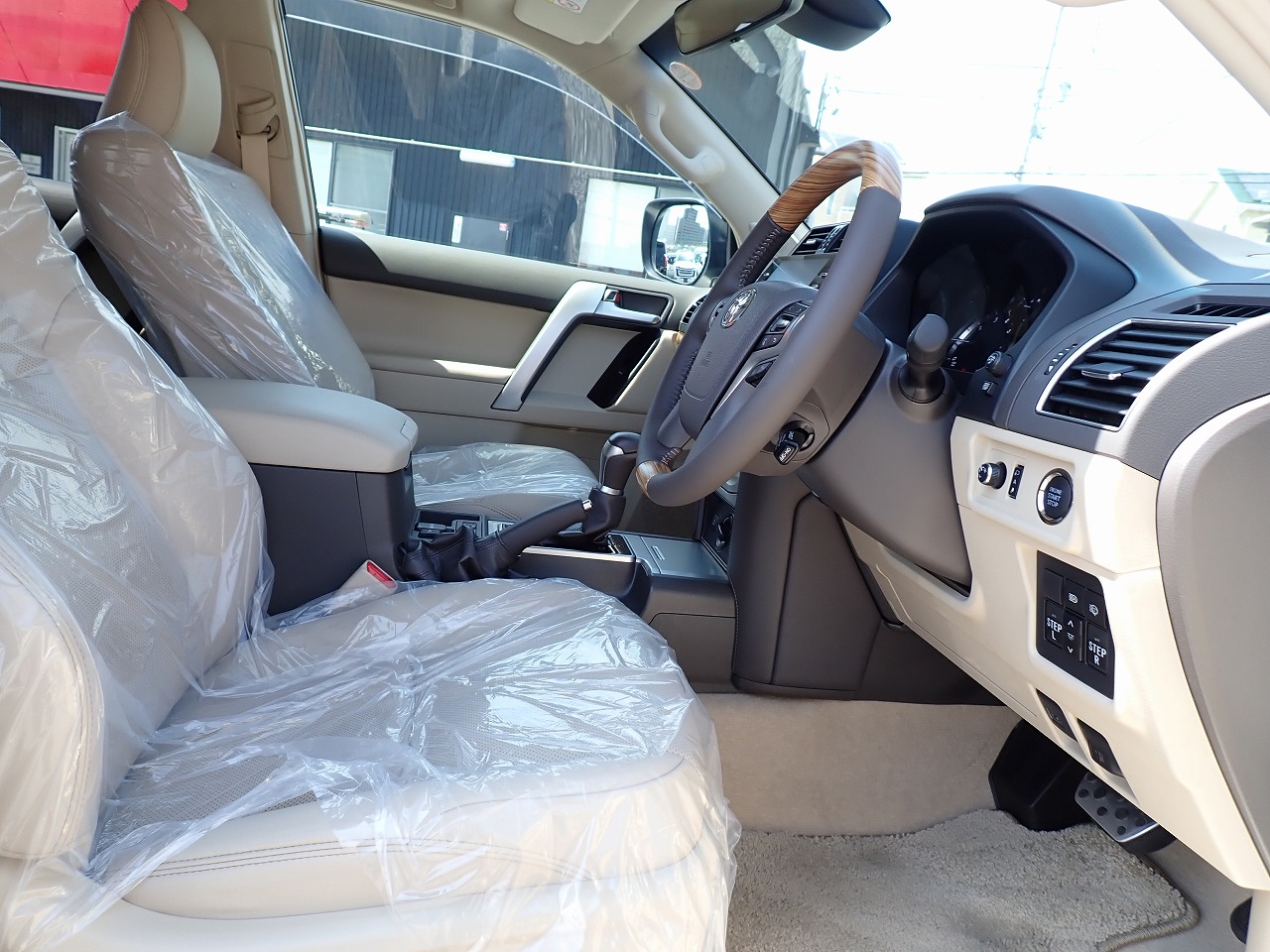 TOYOTA Land Cruiser Prado