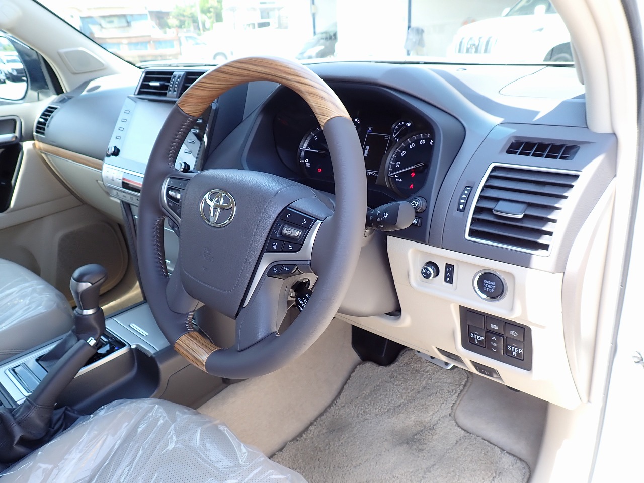 TOYOTA Land Cruiser Prado