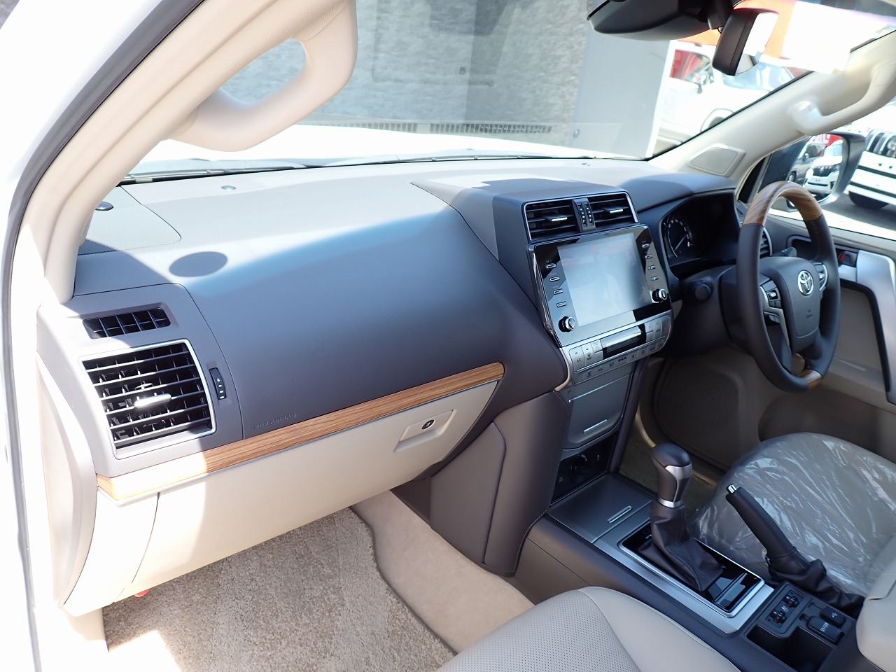 TOYOTA Land Cruiser Prado