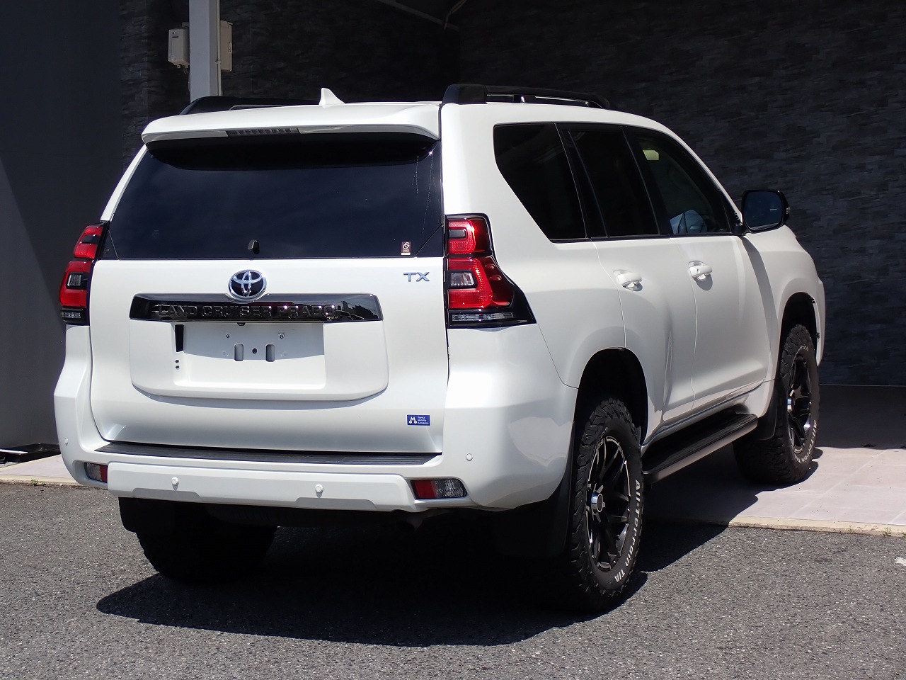 TOYOTA Land Cruiser Prado
