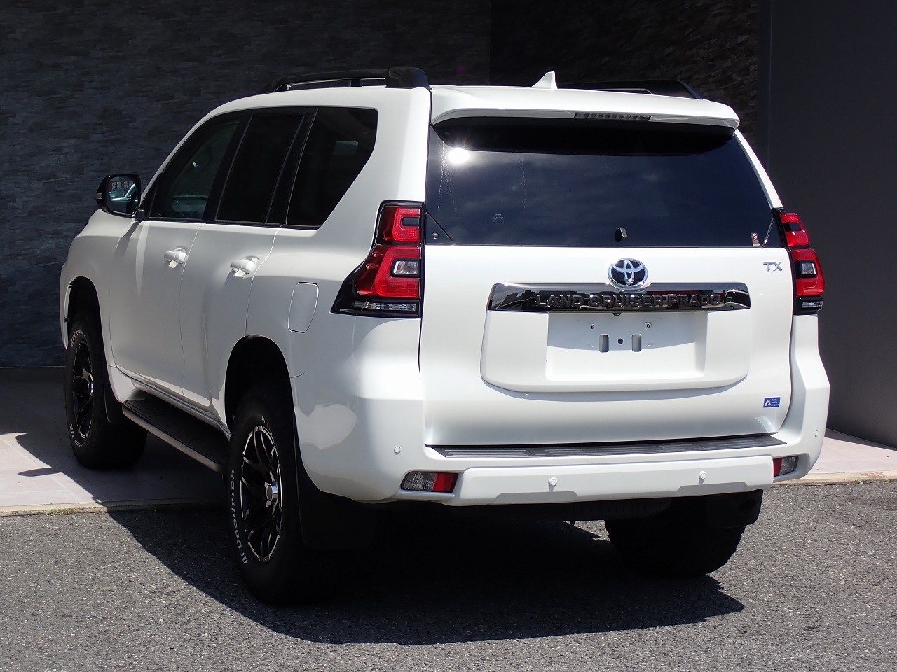 TOYOTA Land Cruiser Prado
