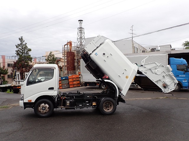 HINO Dutro
