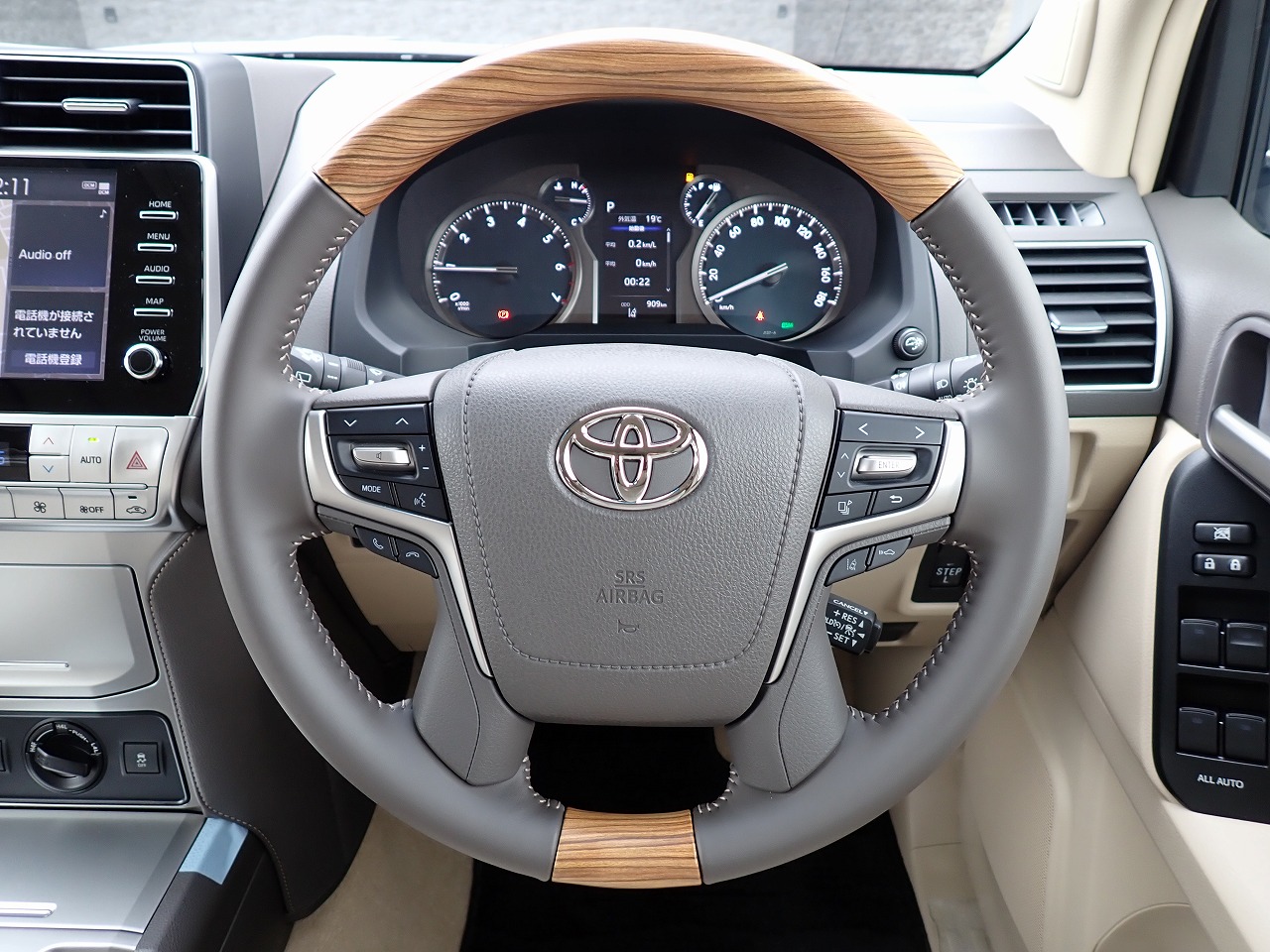 TOYOTA Land Cruiser Prado