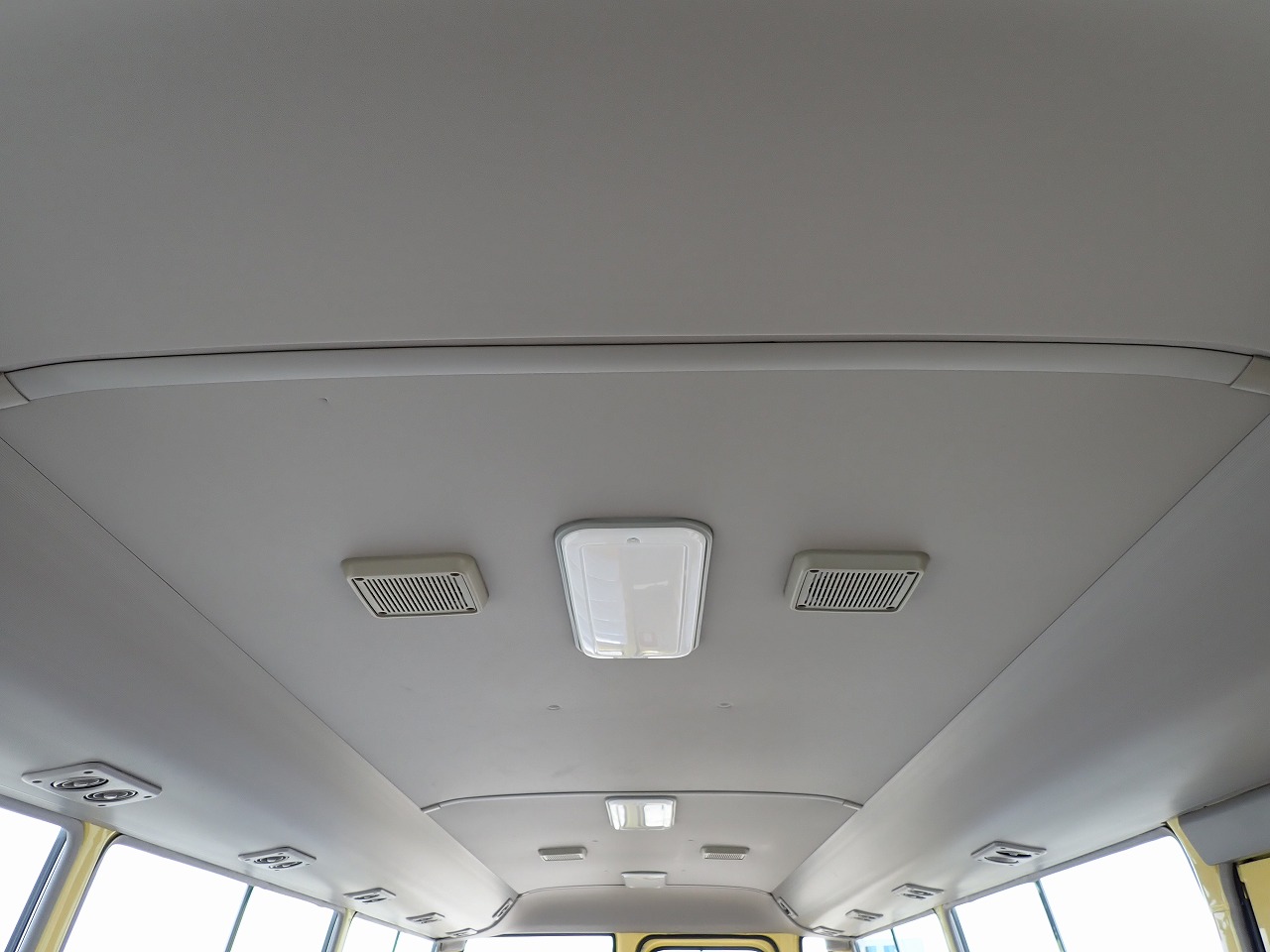 TOYOTA Coaster