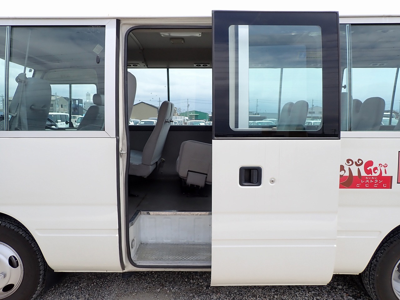 TOYOTA Coaster