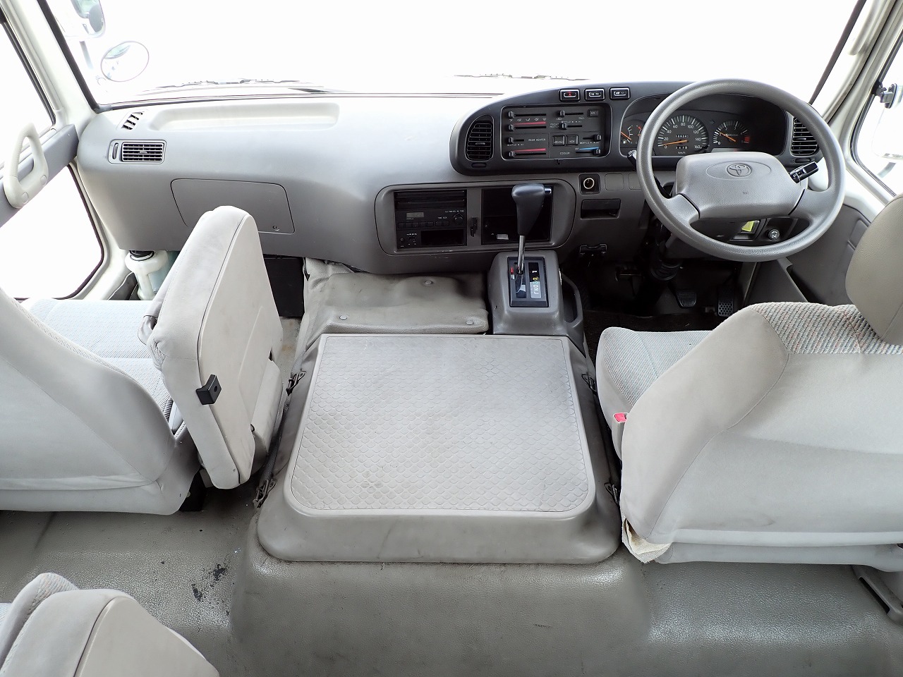 TOYOTA Coaster