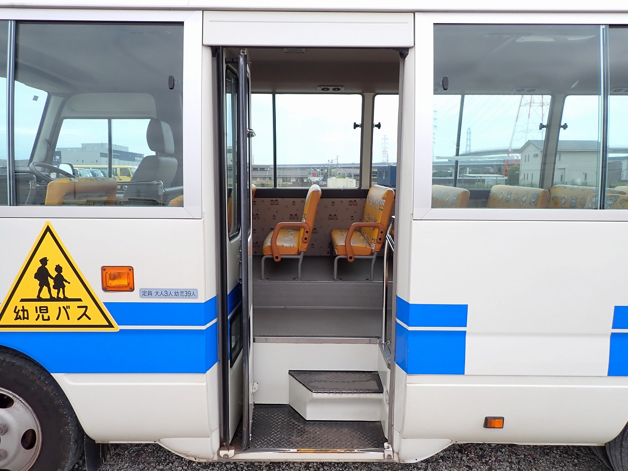 TOYOTA Coaster