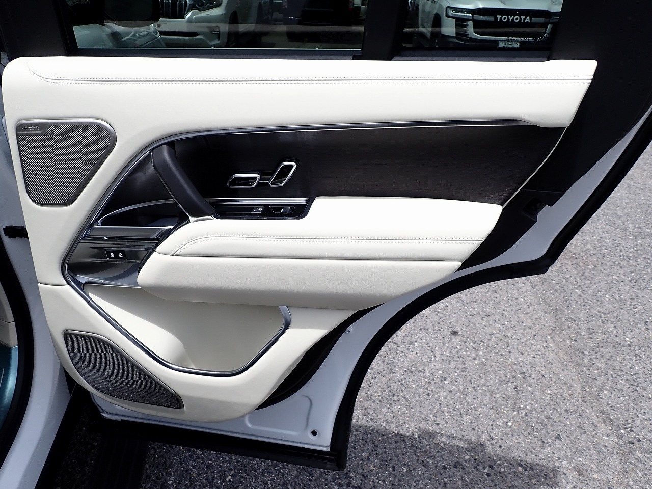 LAND ROVER RANGE ROVER