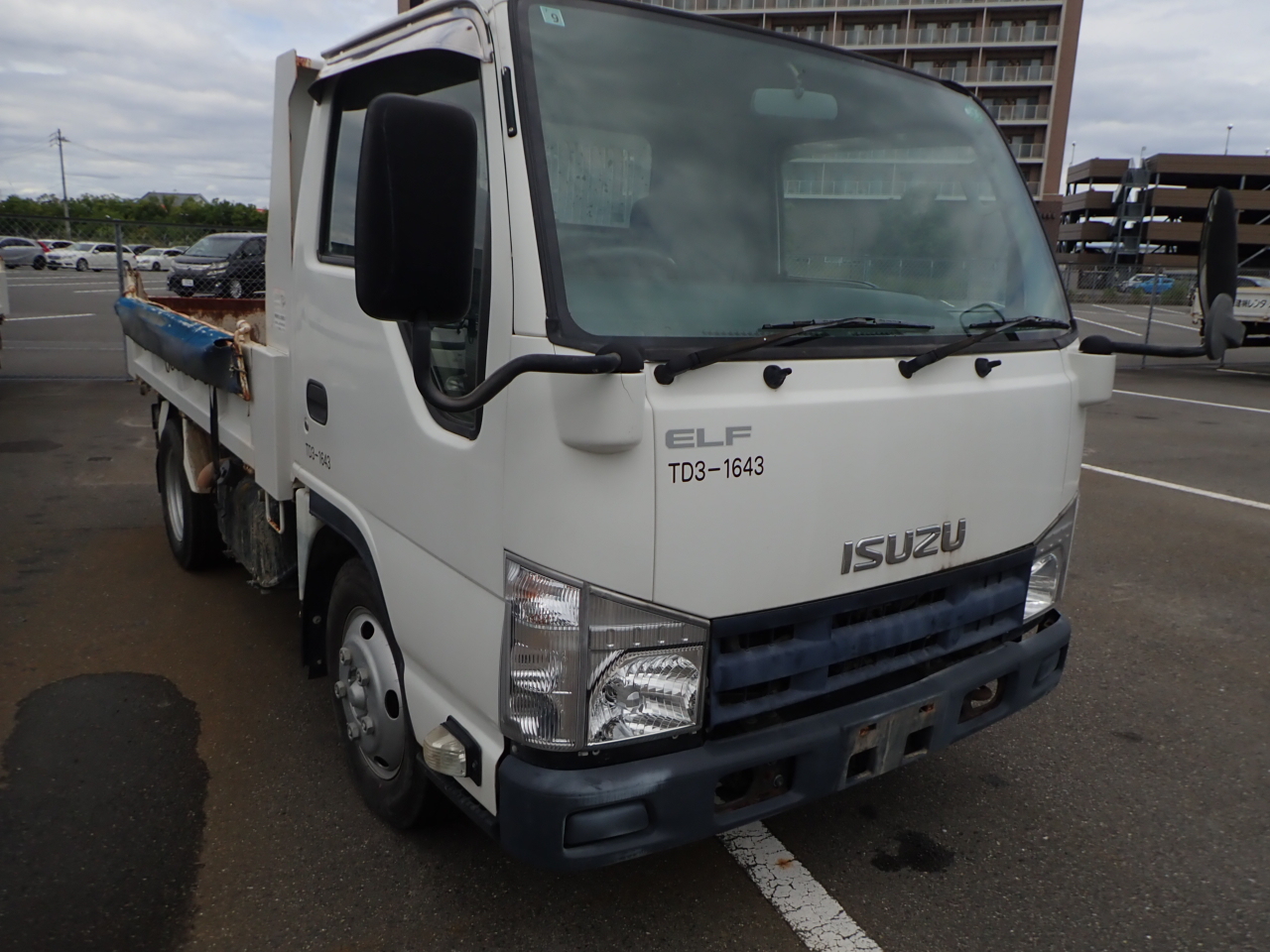 ISUZU Elf Truck