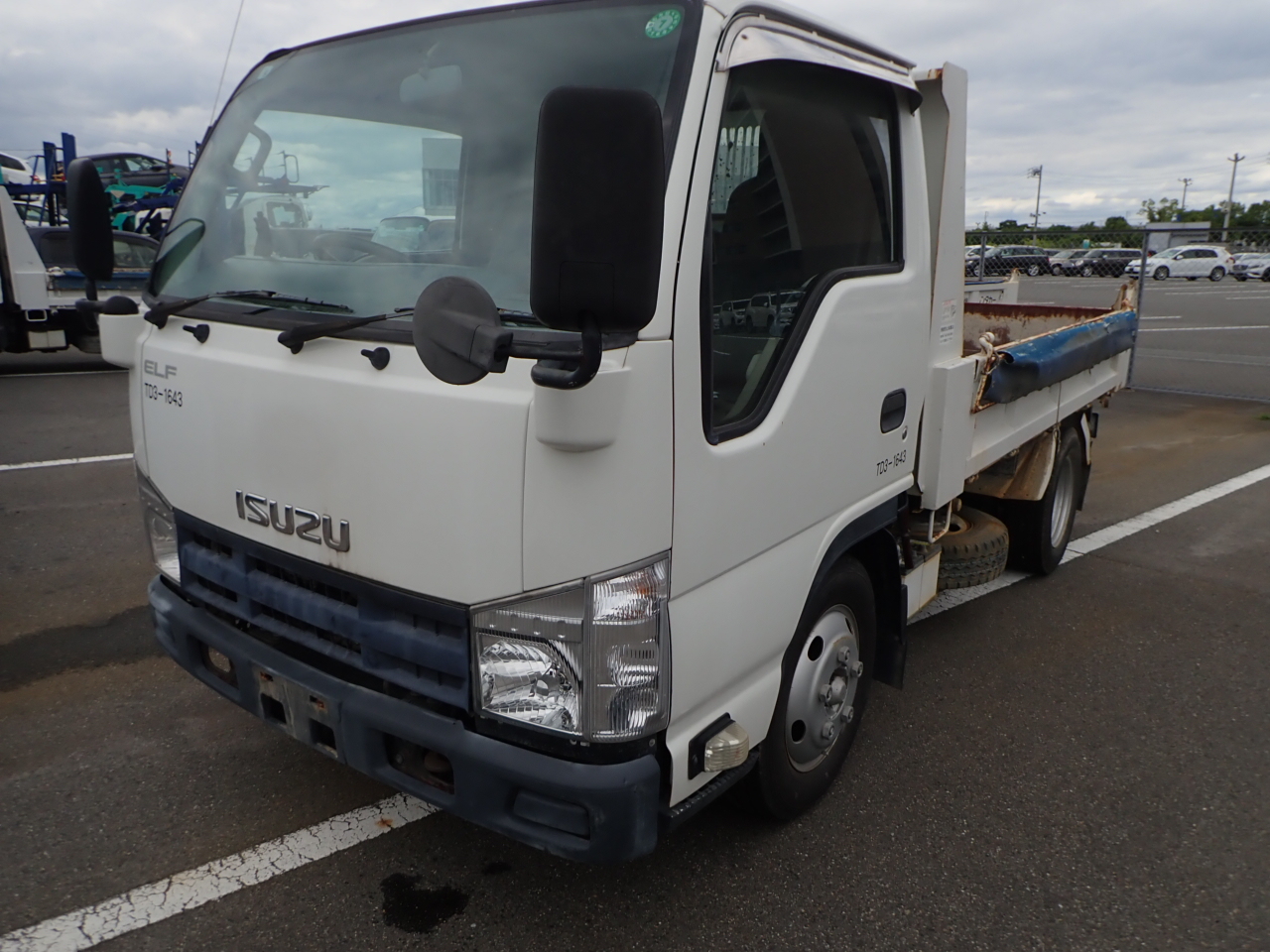 ISUZU Elf Truck