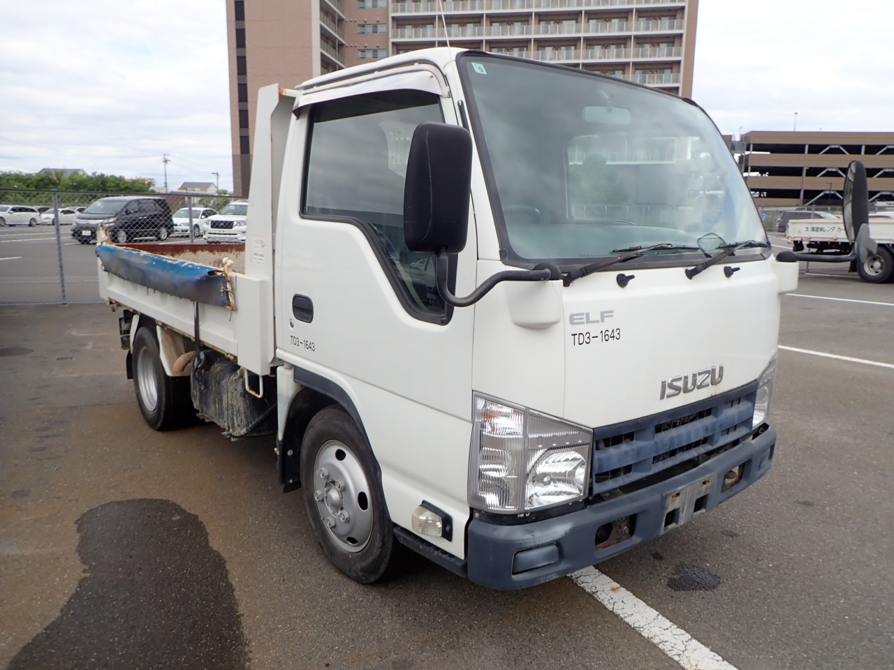 ISUZU Elf Truck