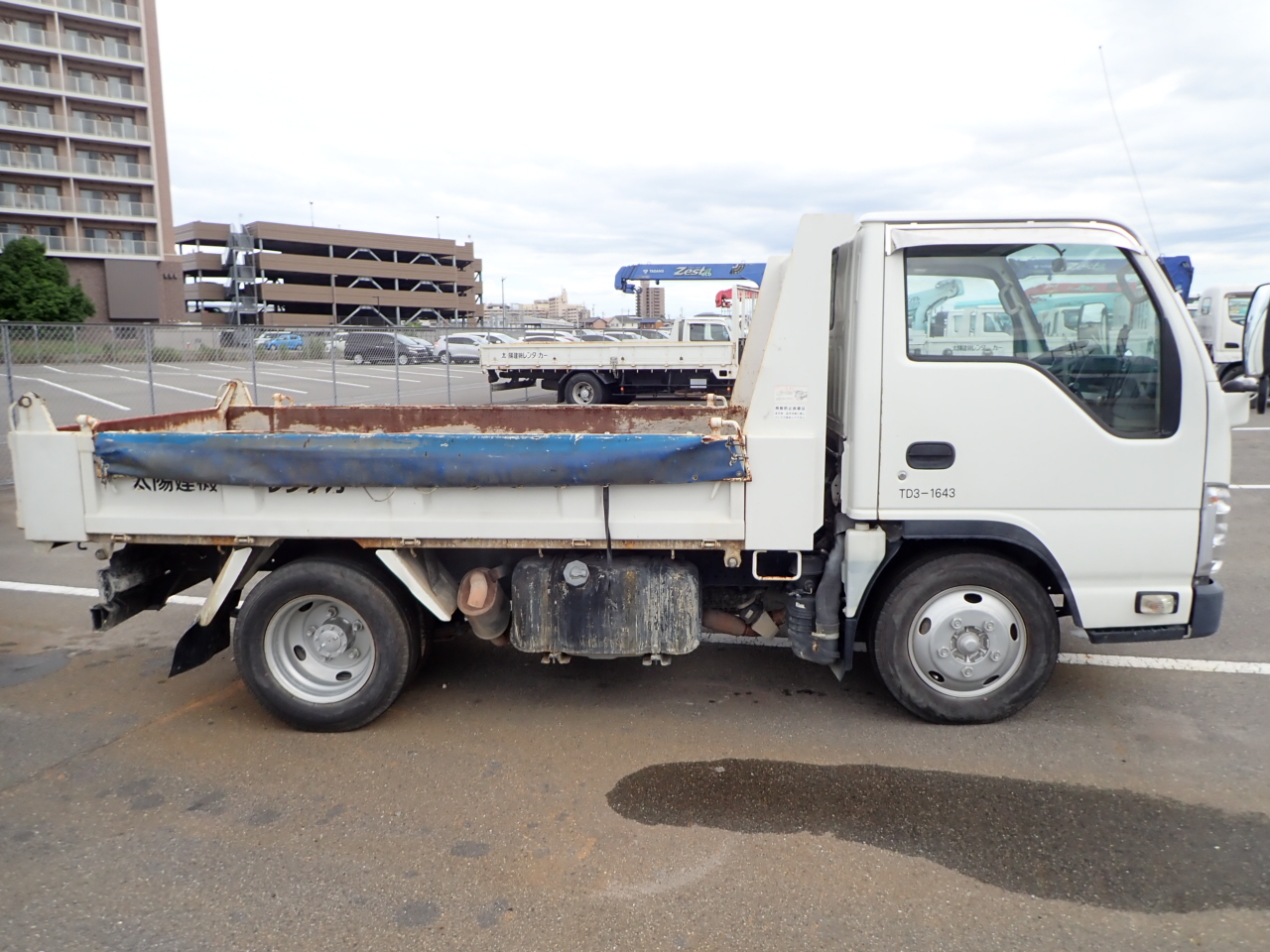 ISUZU Elf Truck