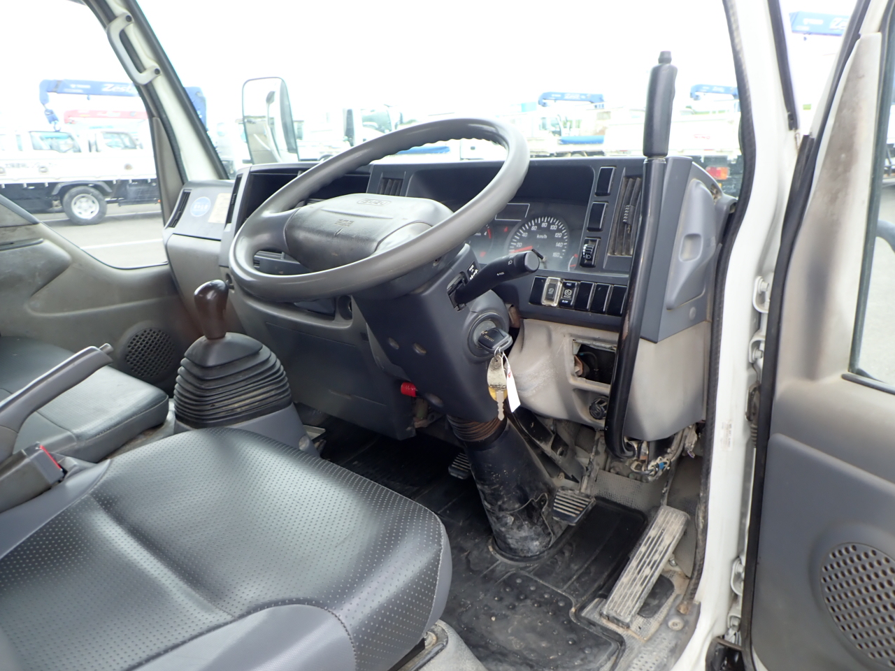 ISUZU Elf Truck