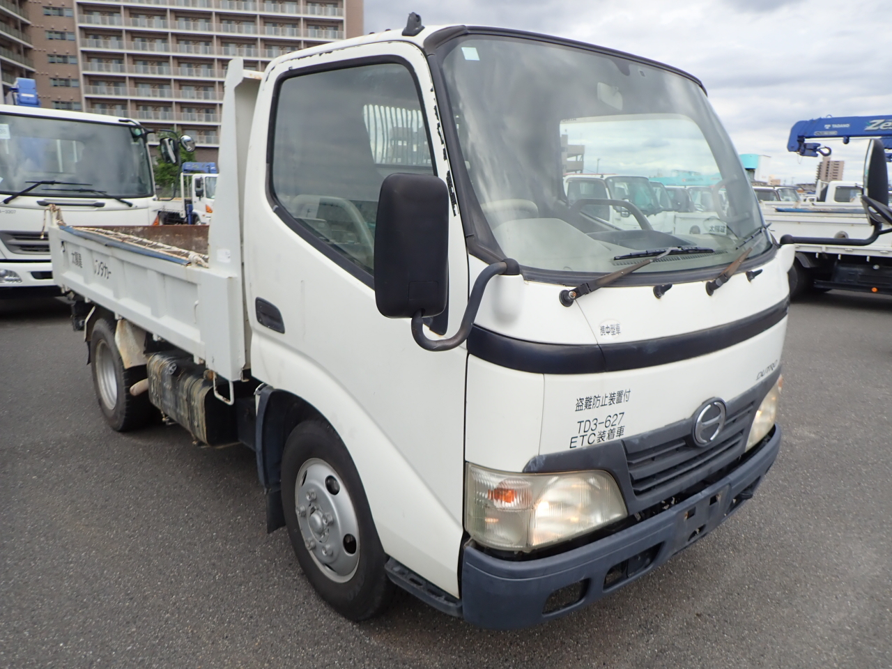 HINO Dutro