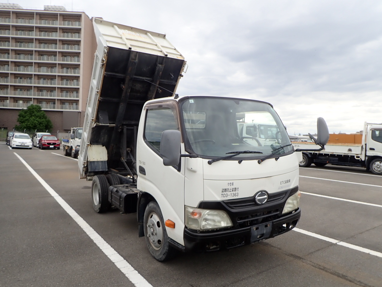 HINO Dutro