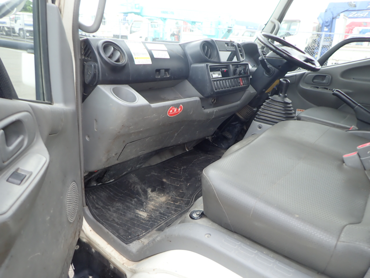 HINO Dutro