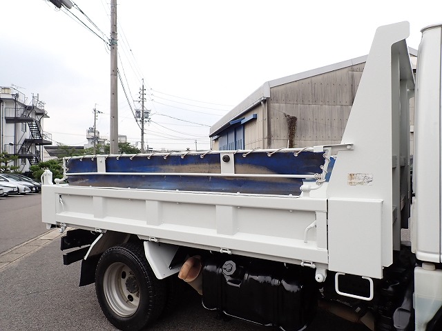 ISUZU Elf Truck