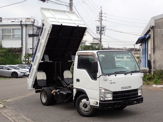 ISUZU Elf Truck
