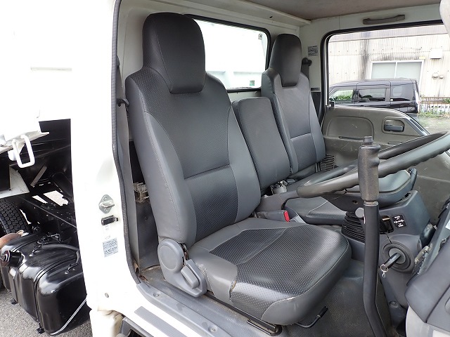 ISUZU Elf Truck
