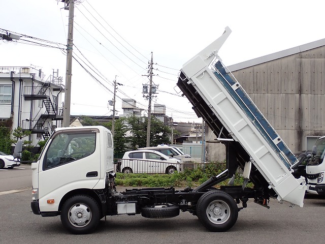 HINO Dutro