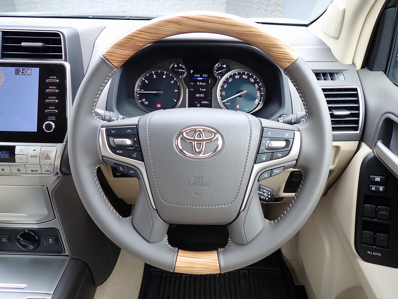 TOYOTA Land Cruiser Prado