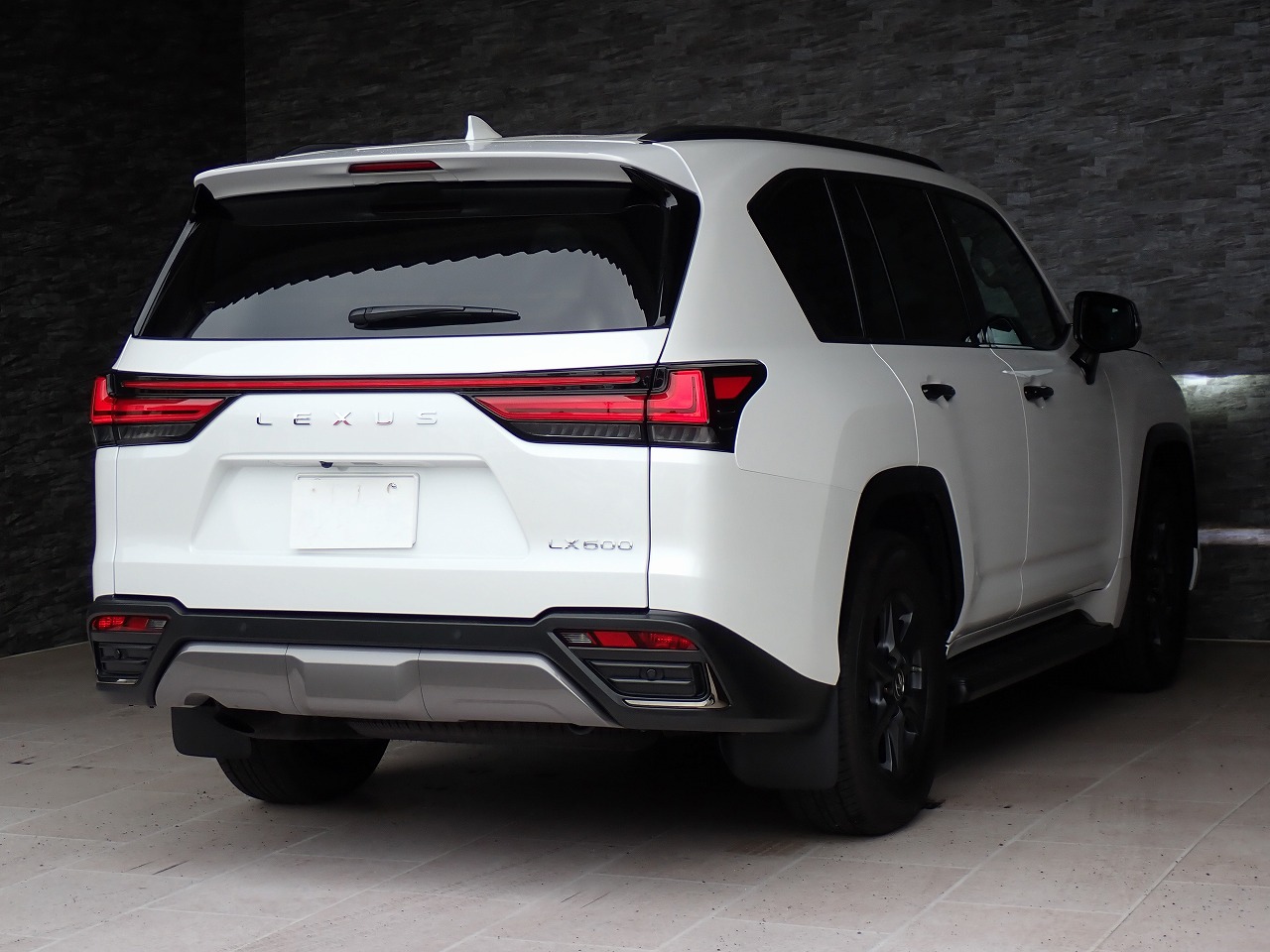 LEXUS LX