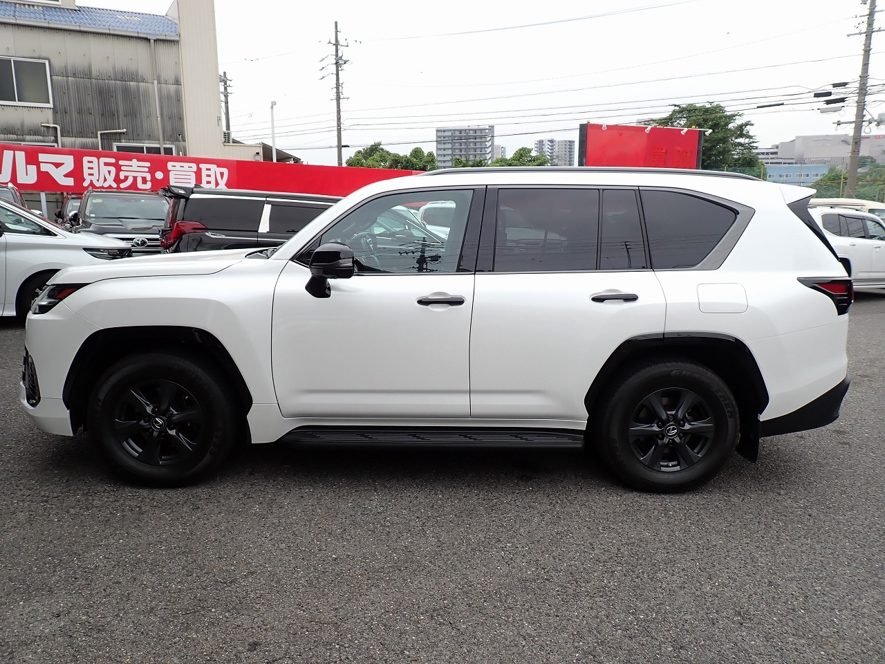 LEXUS LX