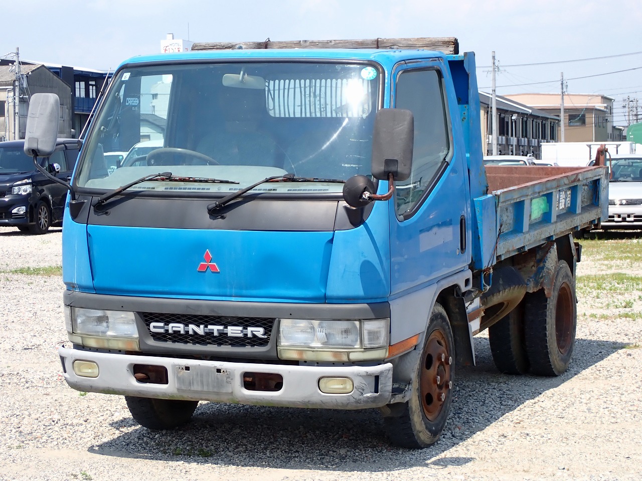 MITSUBISHI Canter
