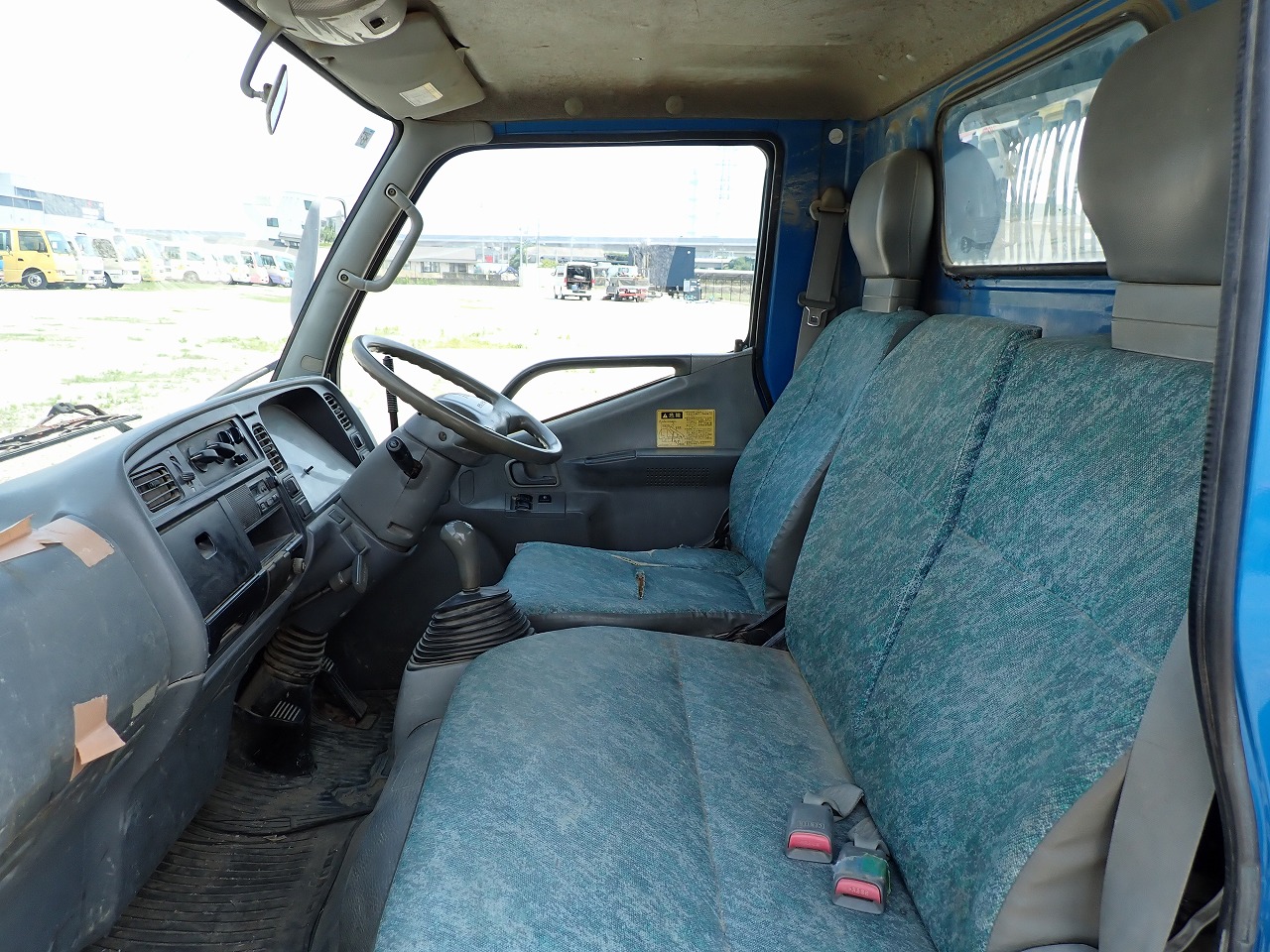 MITSUBISHI Canter