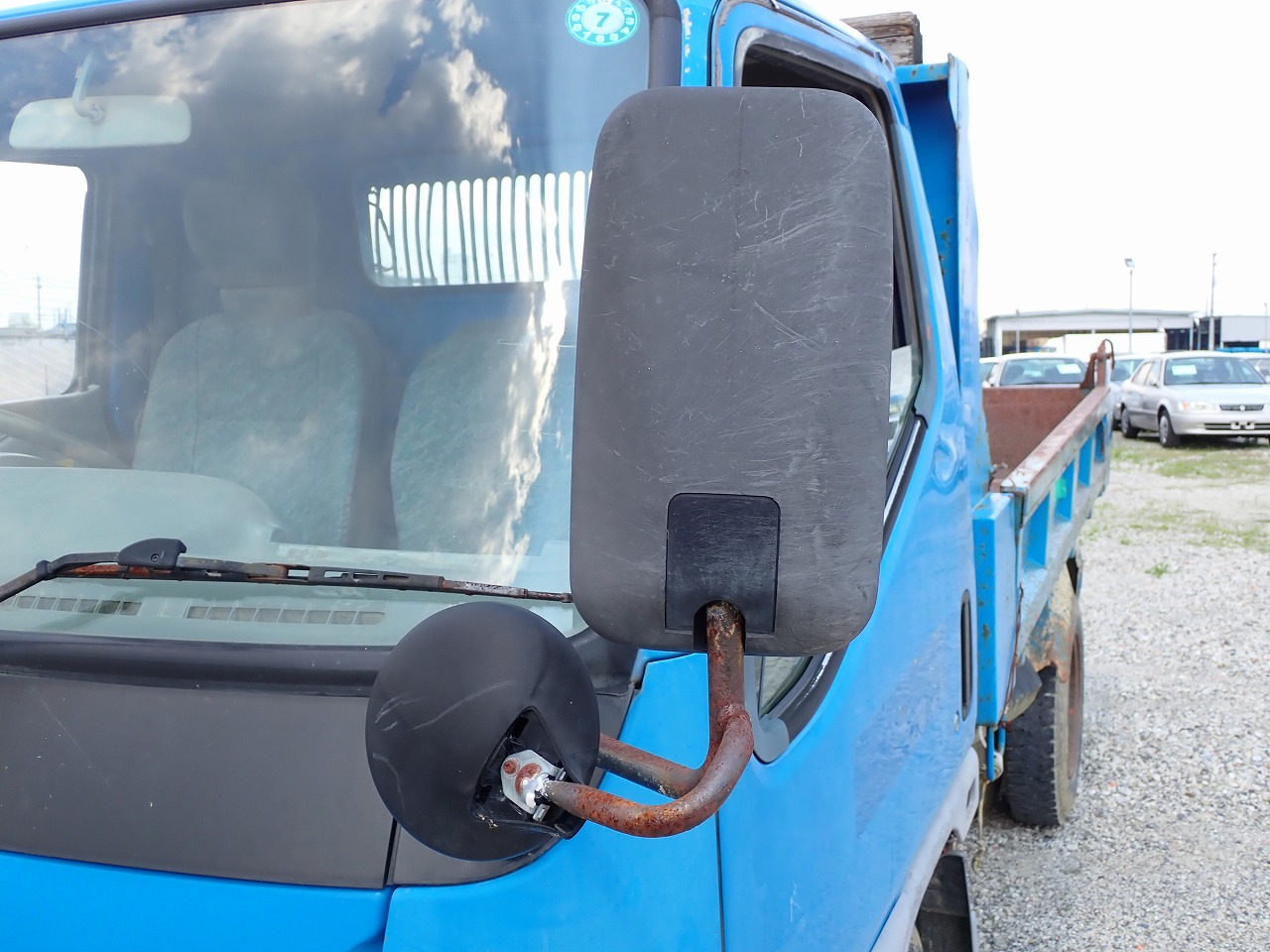MITSUBISHI Canter