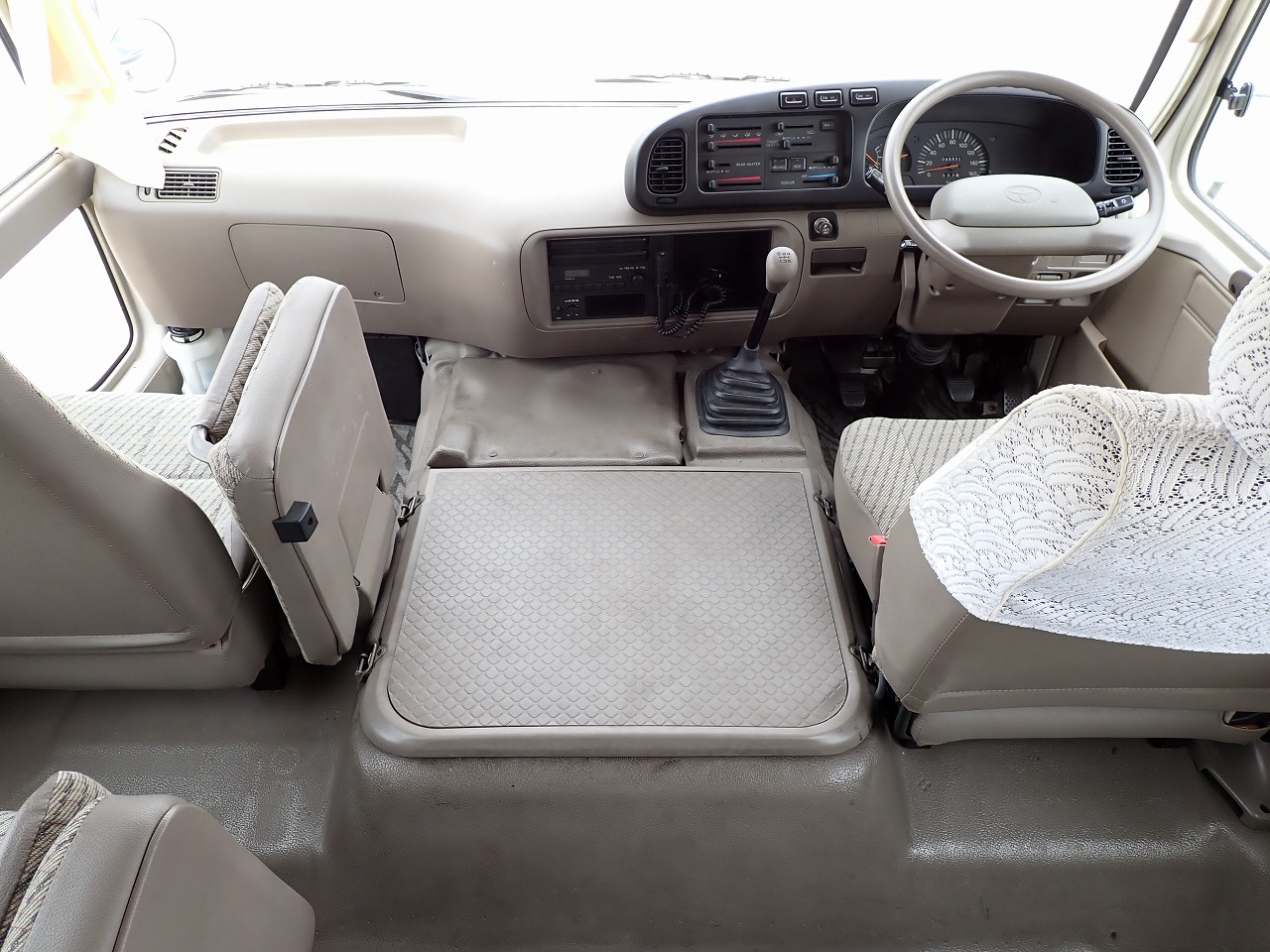 TOYOTA Coaster