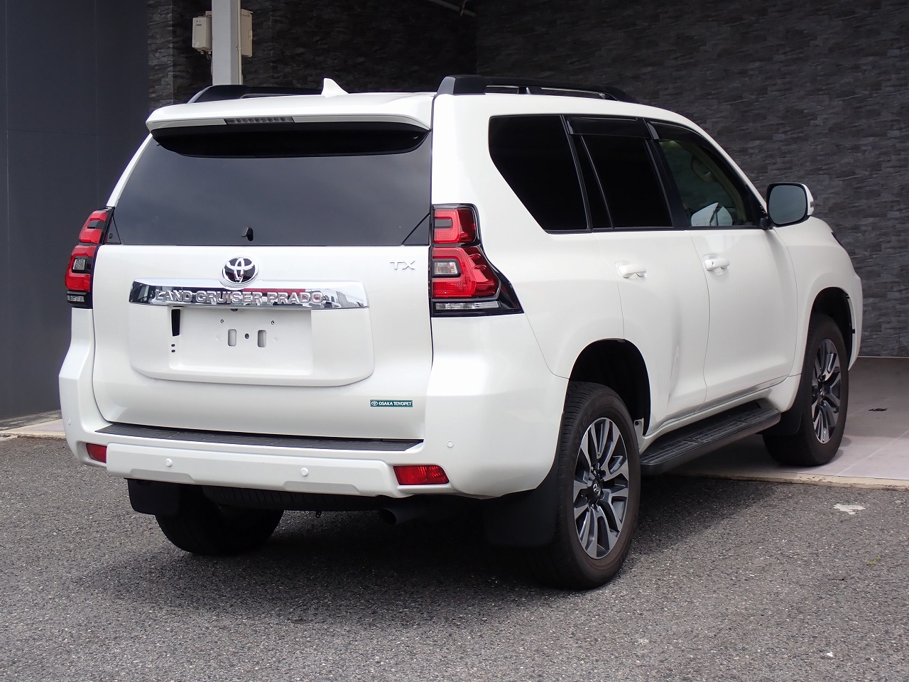 TOYOTA Land Cruiser Prado