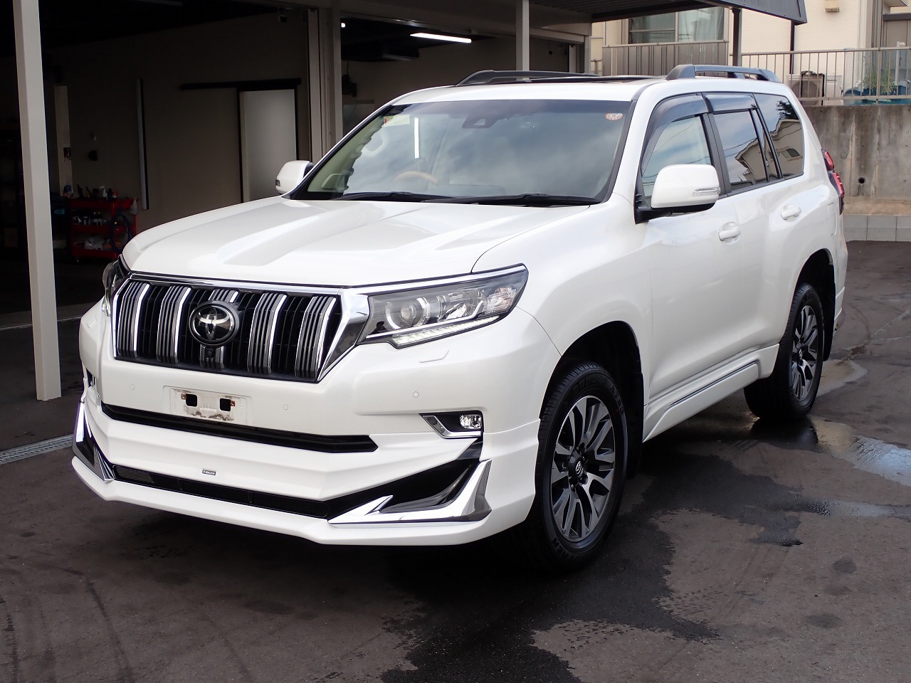 TOYOTA Land Cruiser Prado