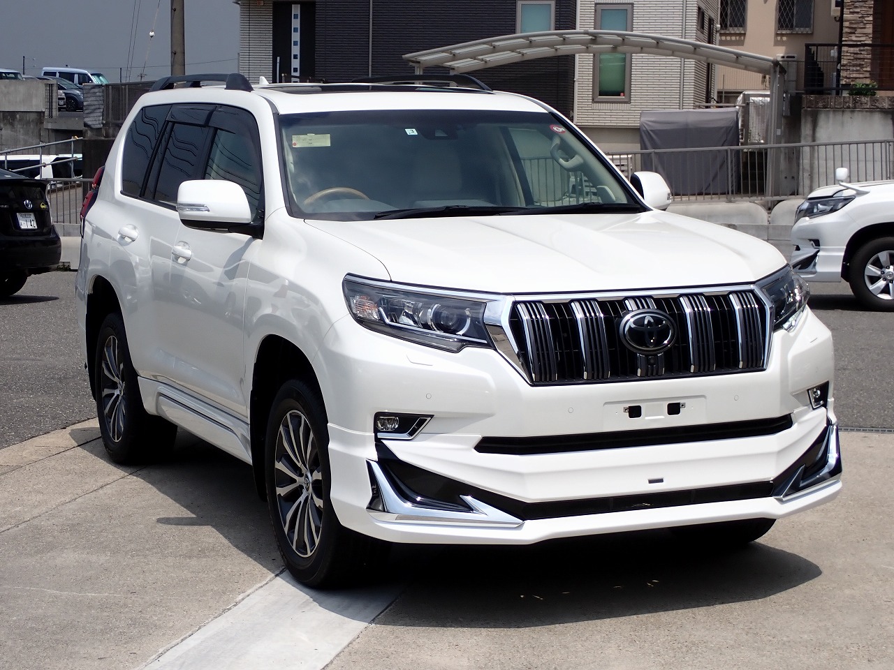 TOYOTA Land Cruiser Prado