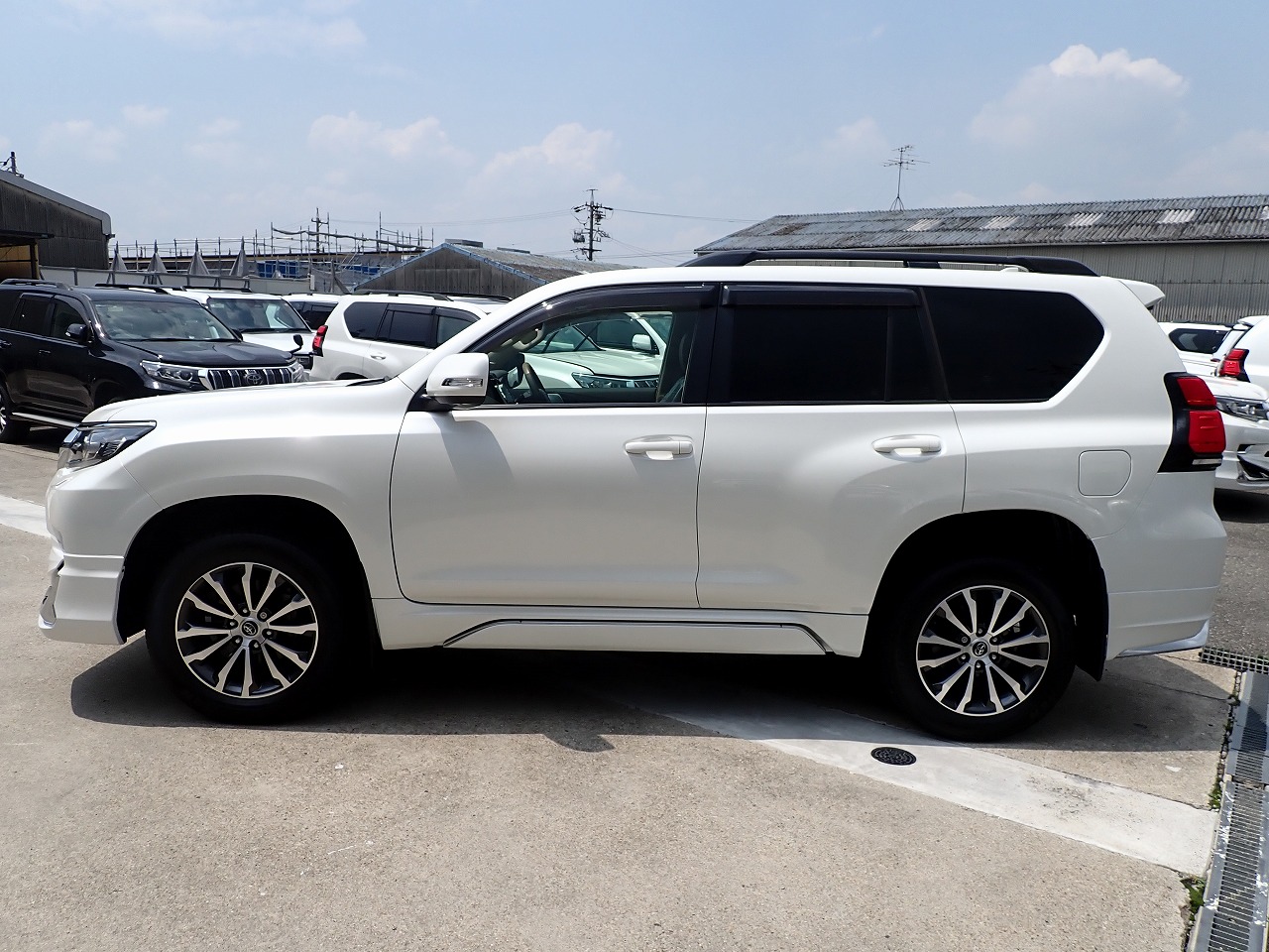 TOYOTA Land Cruiser Prado