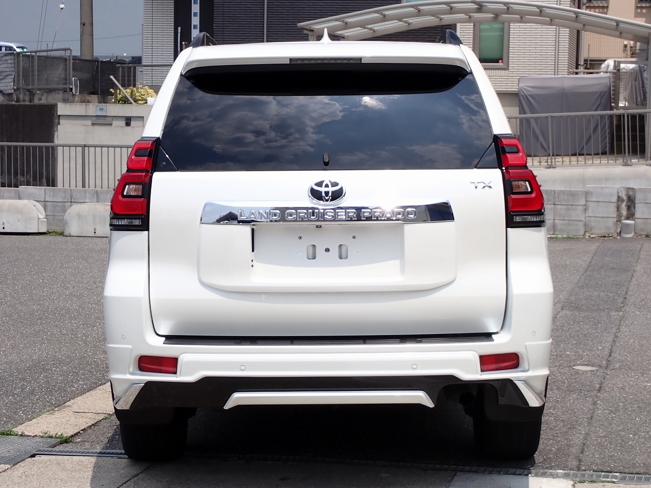 TOYOTA Land Cruiser Prado