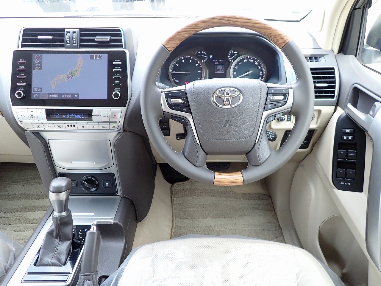 TOYOTA Land Cruiser Prado
