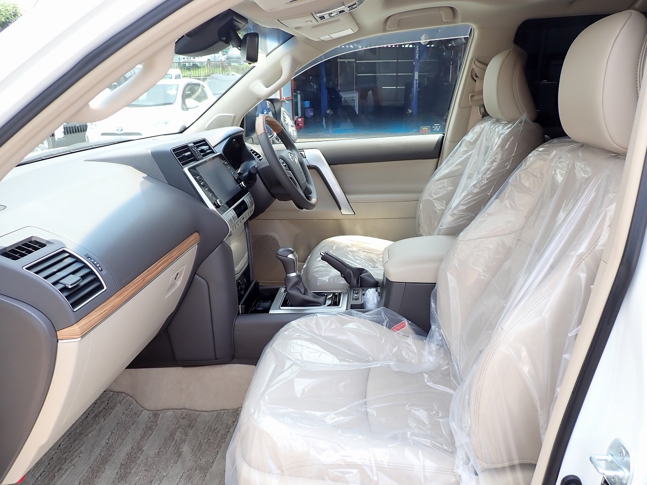 TOYOTA Land Cruiser Prado