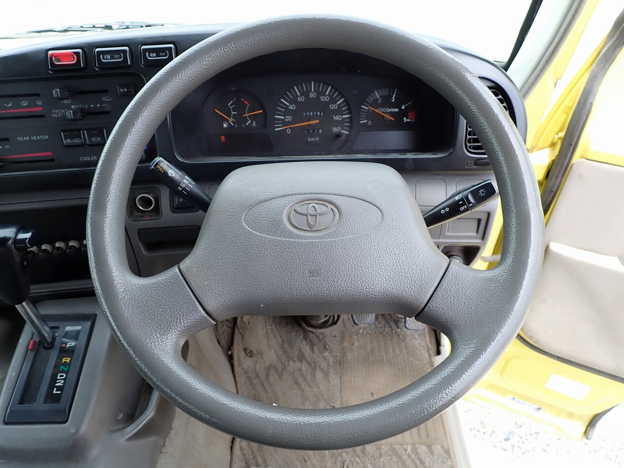 TOYOTA Coaster