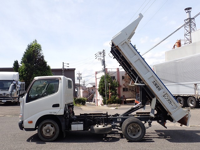 HINO Dutro