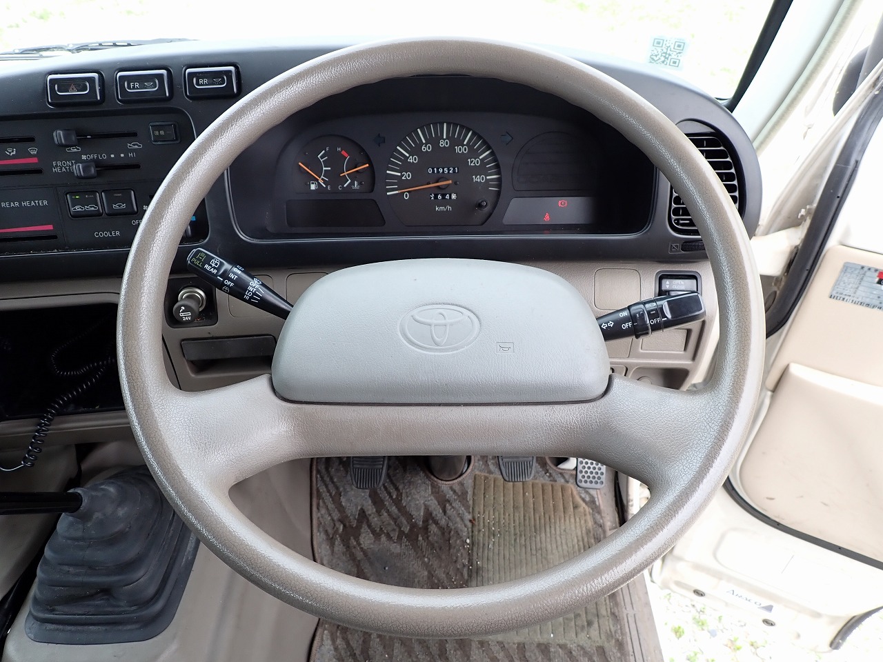 TOYOTA Coaster