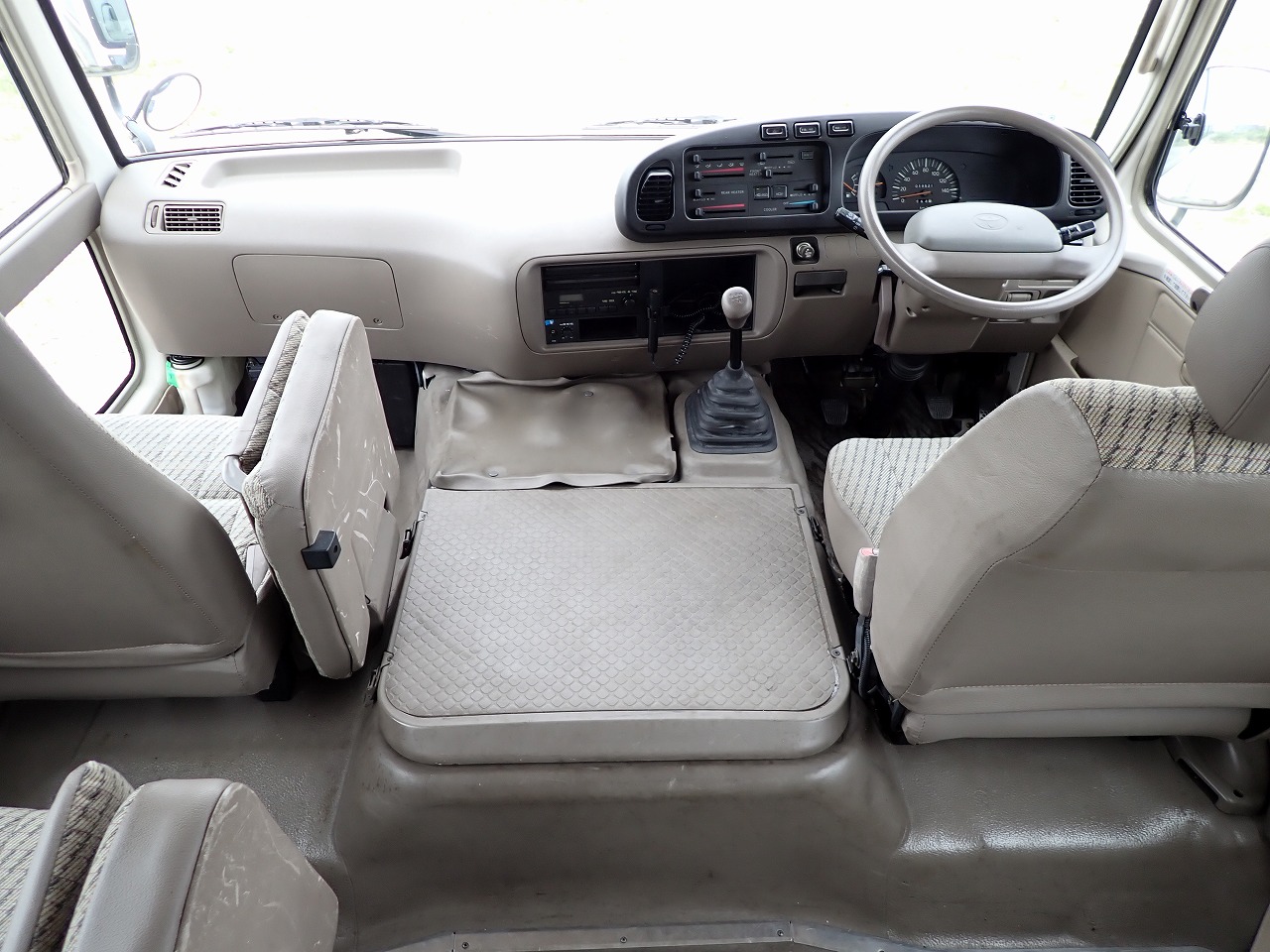 TOYOTA Coaster