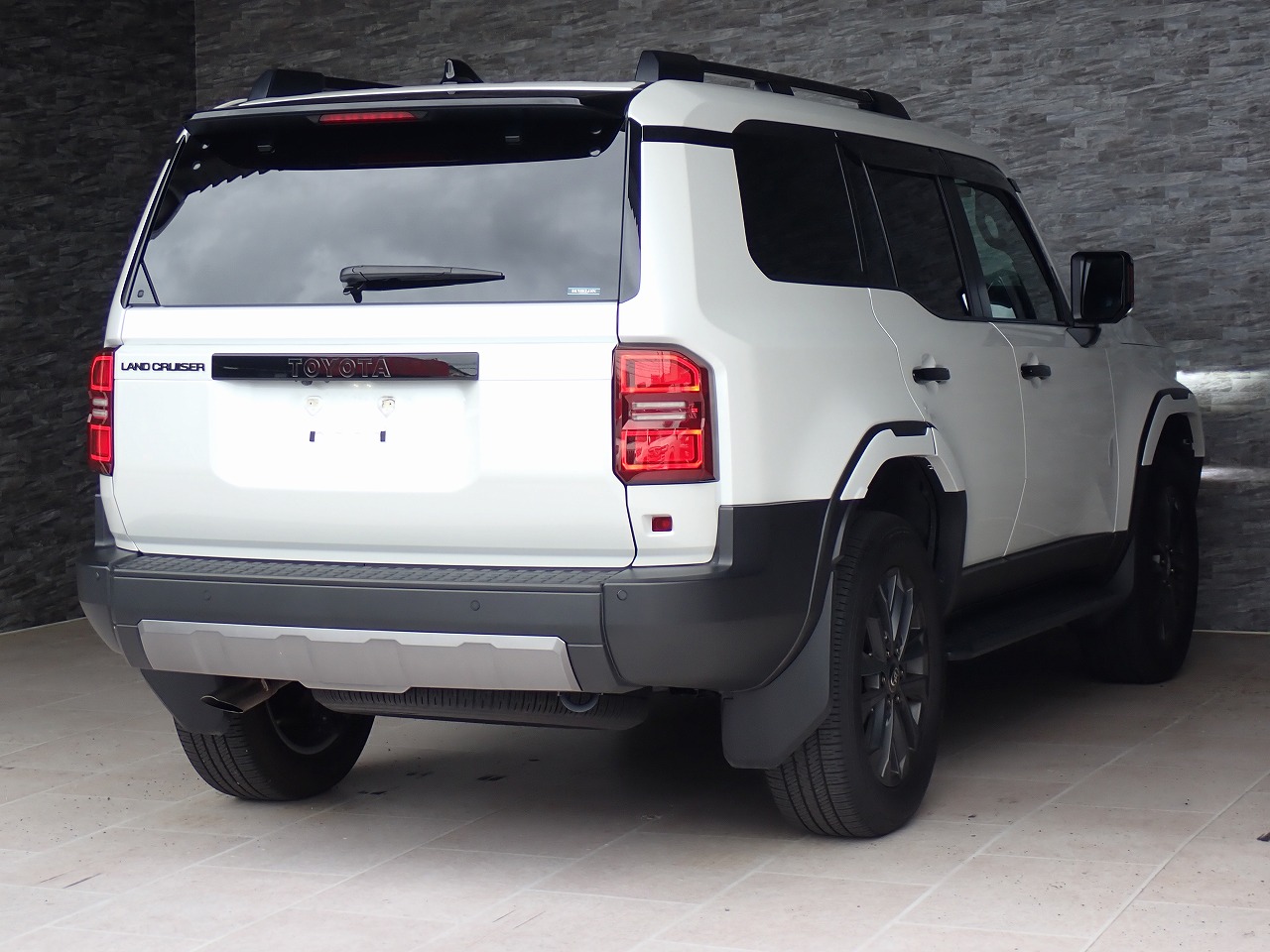 TOYOTA Land Cruiser 250