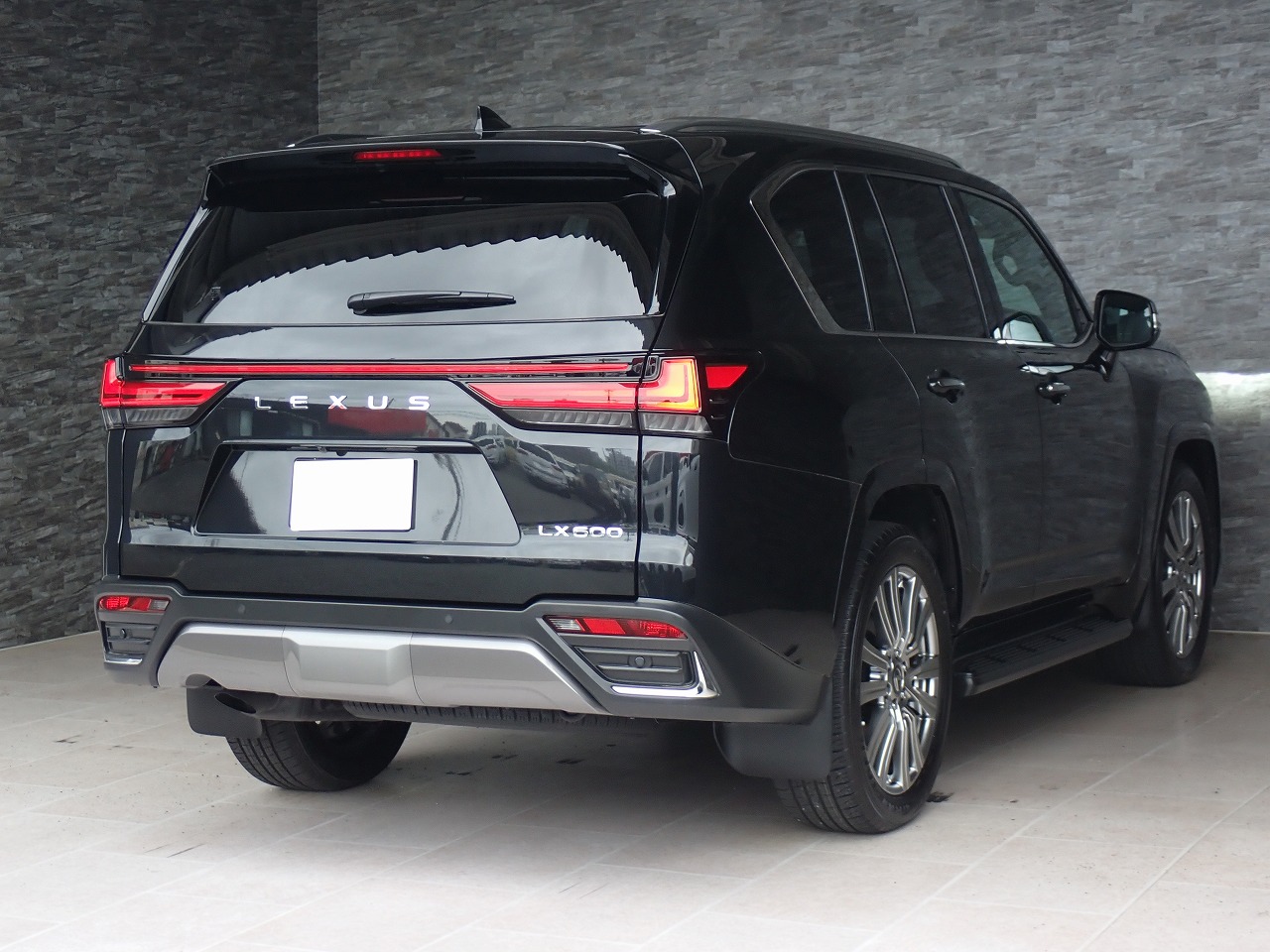 LEXUS LX