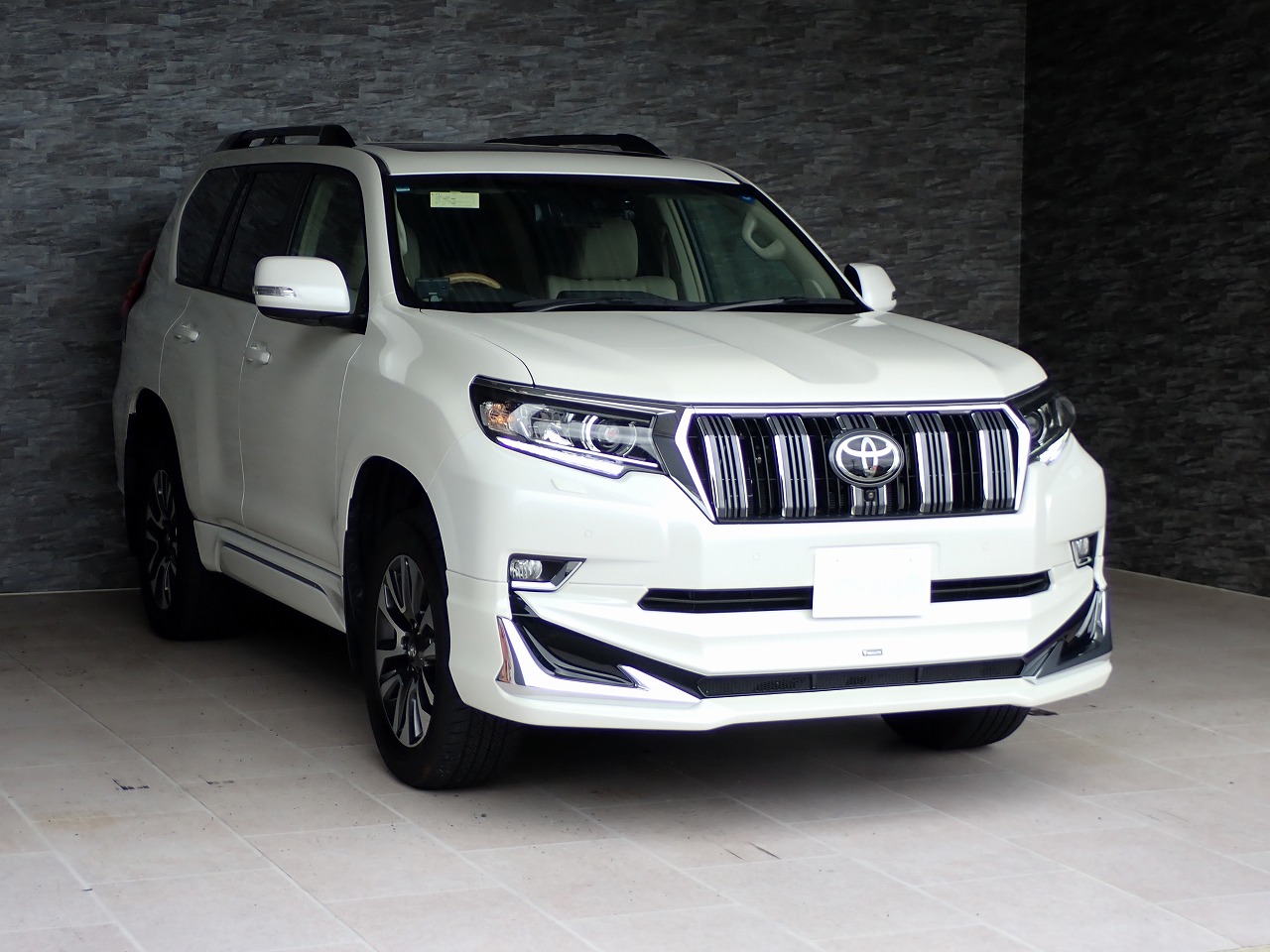 TOYOTA Land Cruiser Prado