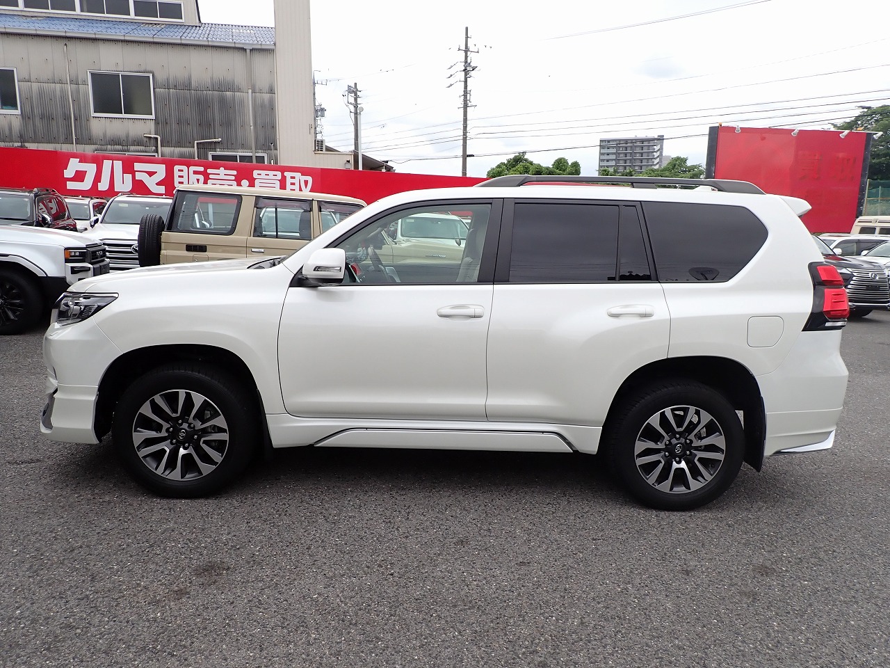TOYOTA Land Cruiser Prado