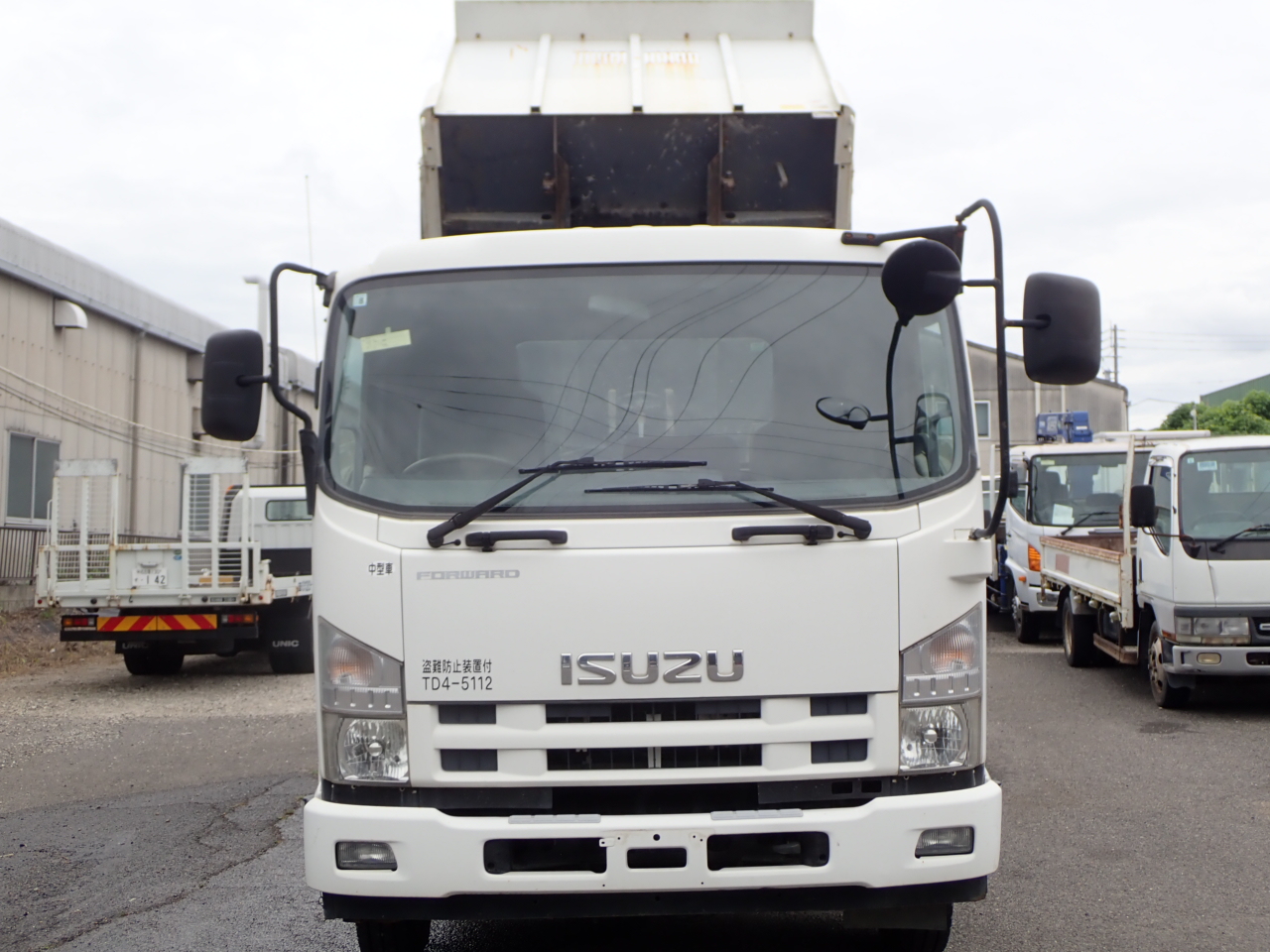 ISUZU Forward
