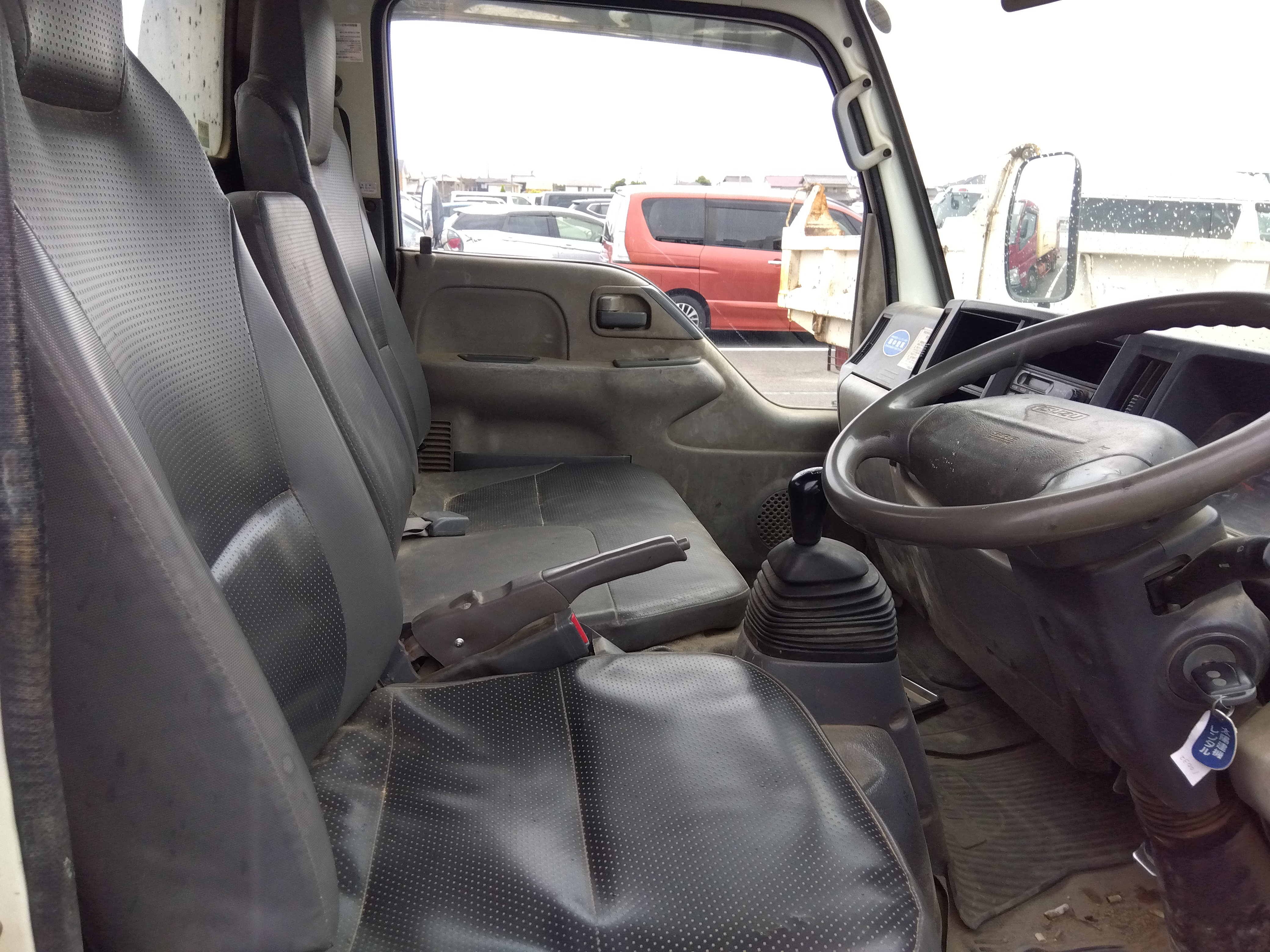ISUZU Elf Truck
