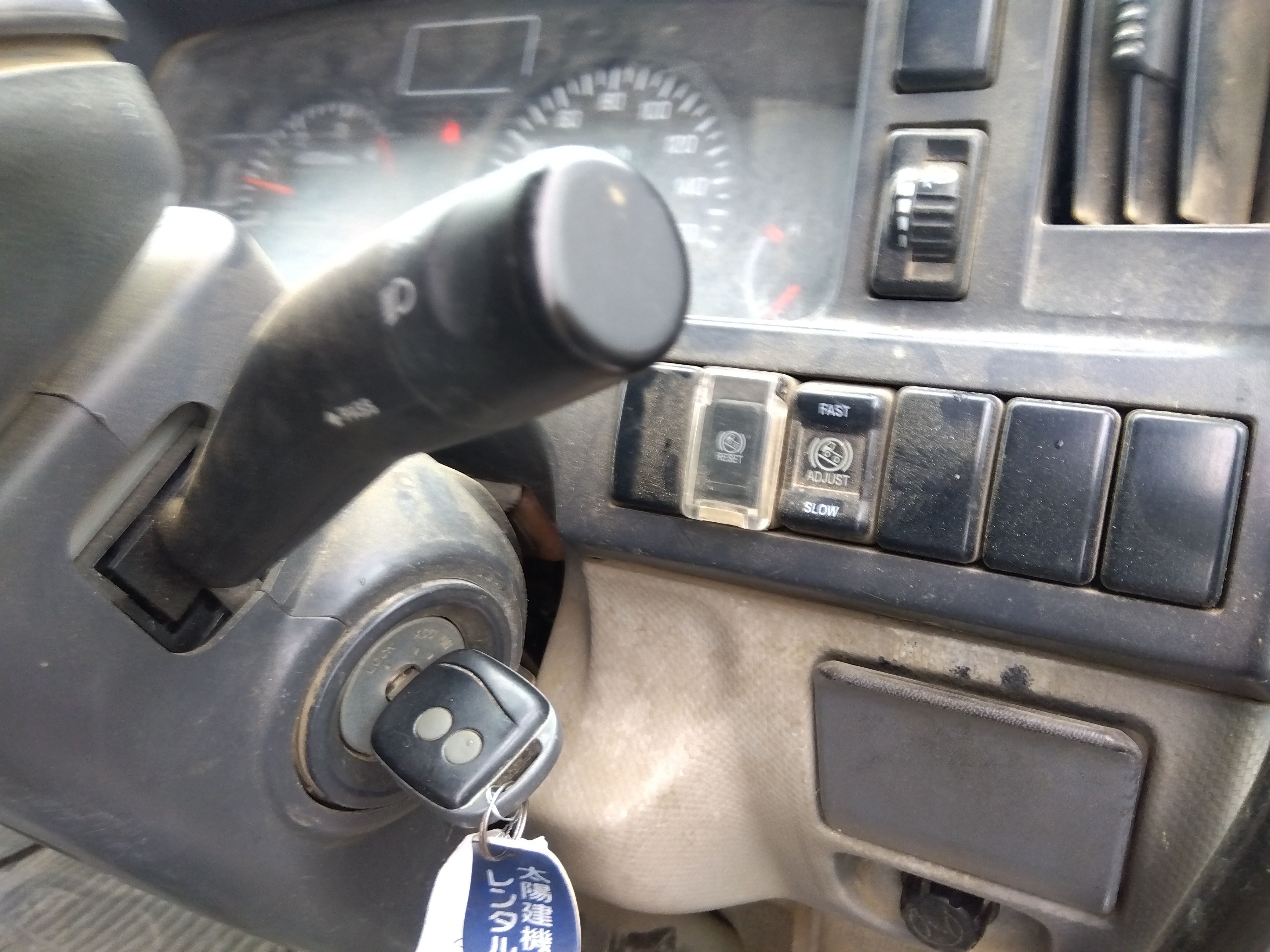 ISUZU Elf Truck